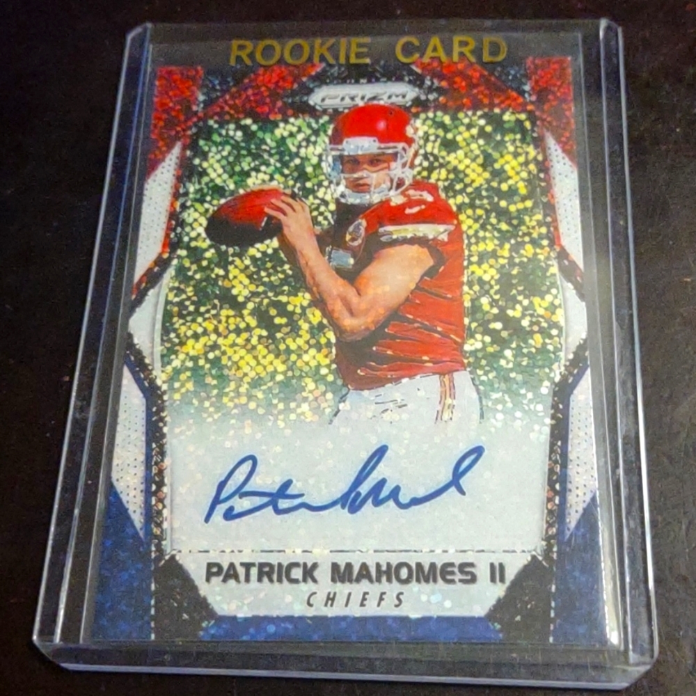 2017 Prizm Patrick Mahomes Red White Blue Prizm Rookie Auto Facsimile reprint